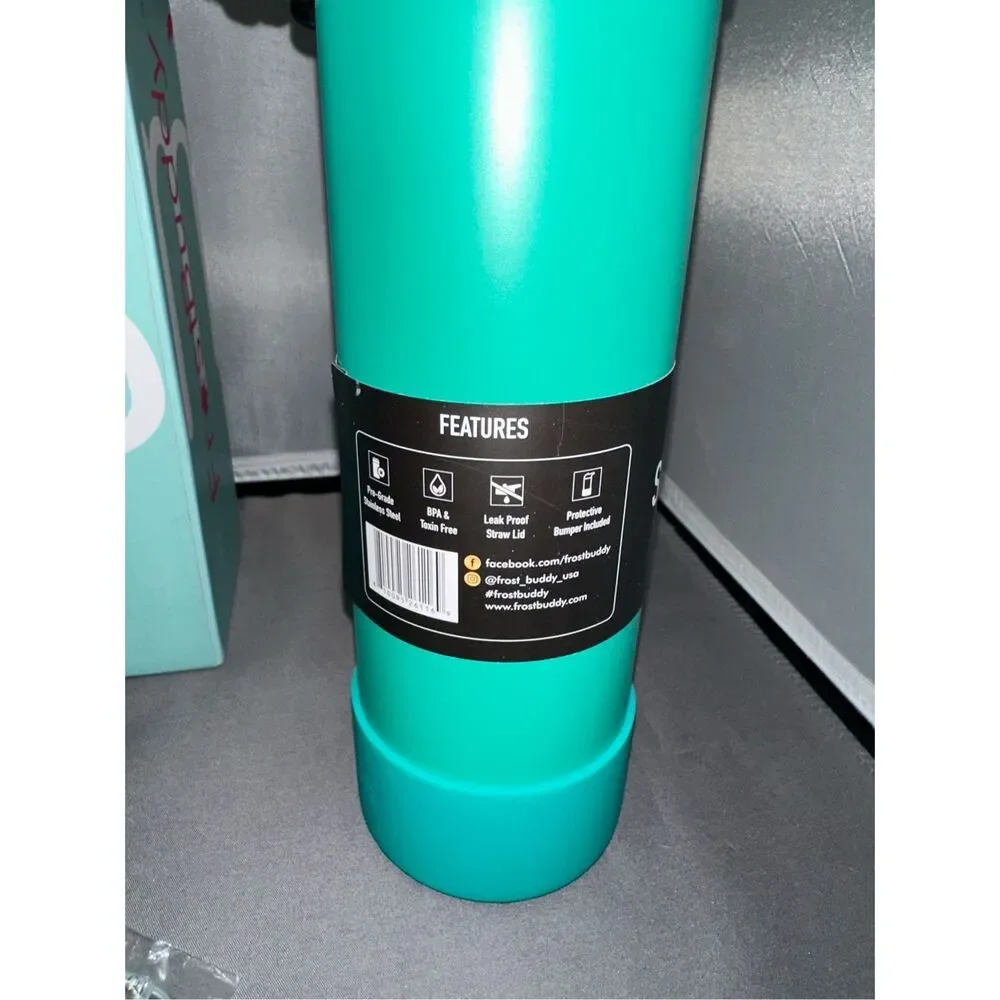 NIB Frost Buddy 24oz Sports Buddy water bottle- Smile
